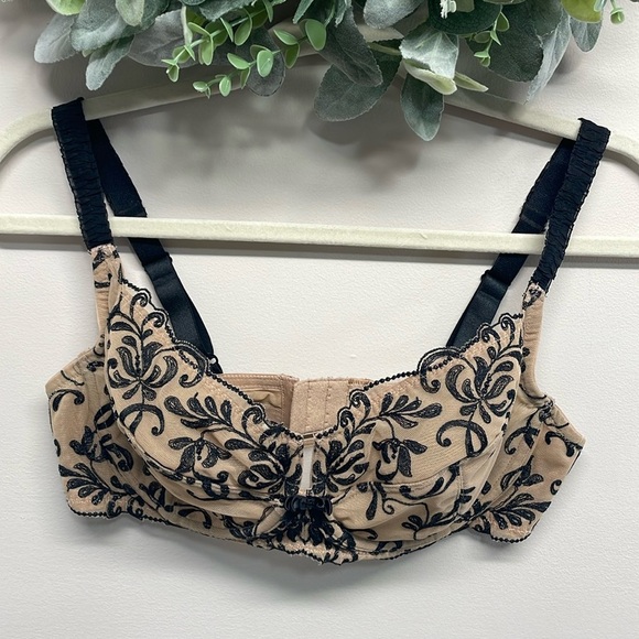 Wacoal Vintage Bra Nude Mesh Black Embroidery Unlined Underwire 34DD - Picture 1 of 16
